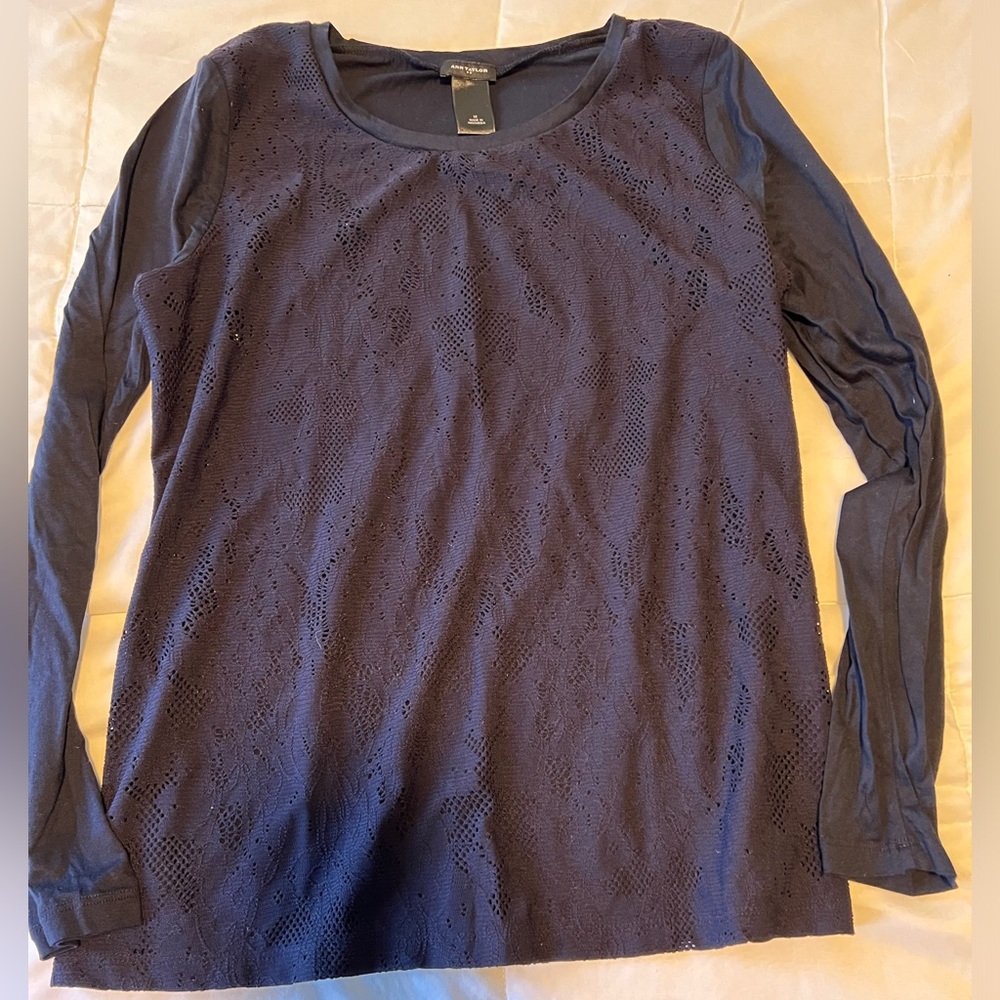 Ann Taylor long sleeve lace front